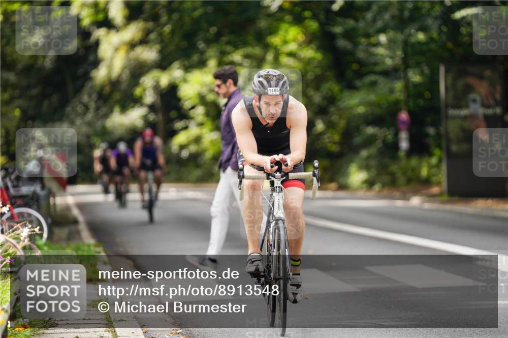 14.09.2025 - Stadtparktriathlon Michael Burmester http://msf.ph/oto/8913548 14.09.2025 12:01:23 Radfahren 948, 1005, 1046, 1058, 1060, 1086, 1185 meine-sportfotos.de