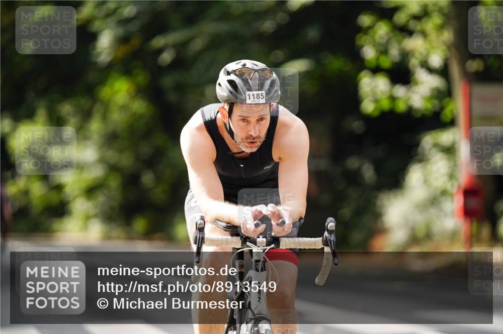14.09.2025 - Stadtparktriathlon Michael Burmester http://msf.ph/oto/8913549 14.09.2025 12:01:23 Radfahren 948, 1005, 1046, 1058, 1060, 1086, 1185 meine-sportfotos.de