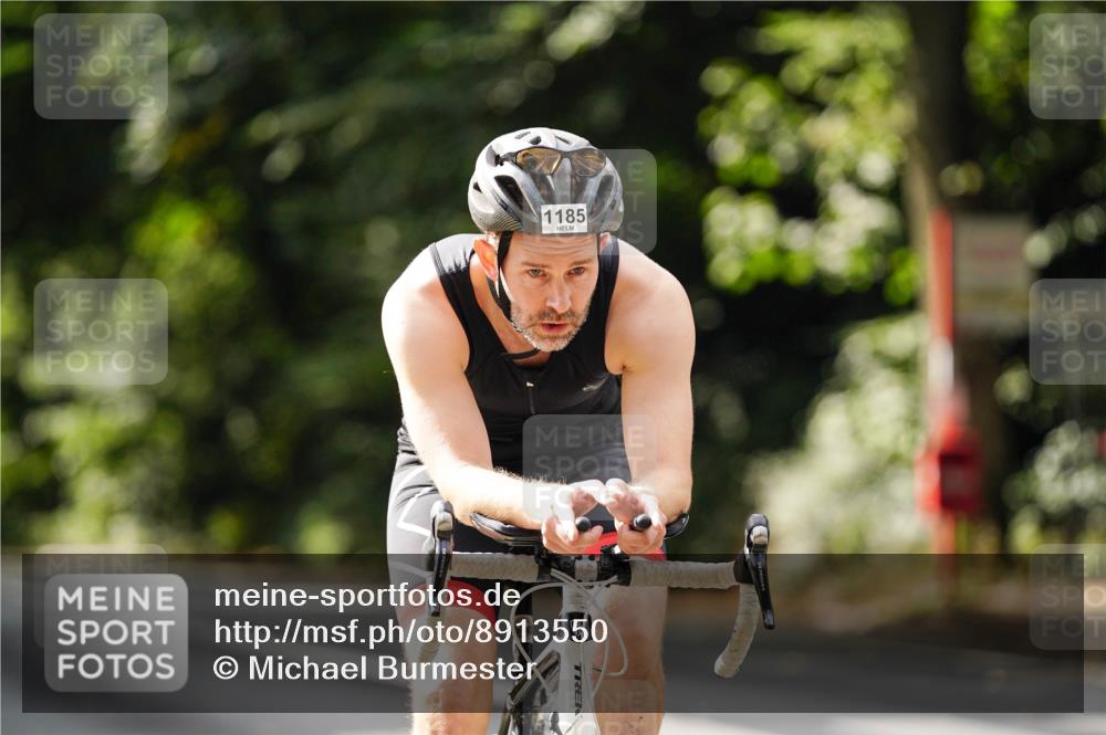 14.09.2025 - Stadtparktriathlon Michael Burmester http://msf.ph/oto/8913550 14.09.2025 12:01:24 Radfahren 948, 1005, 1046, 1058, 1086, 1185 meine-sportfotos.de