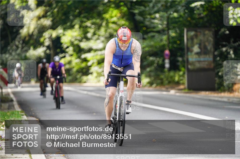 14.09.2025 - Stadtparktriathlon Michael Burmester http://msf.ph/oto/8913551 14.09.2025 12:01:26 Radfahren 948, 1005, 1046, 1058, 1086, 1126, 1185 meine-sportfotos.de