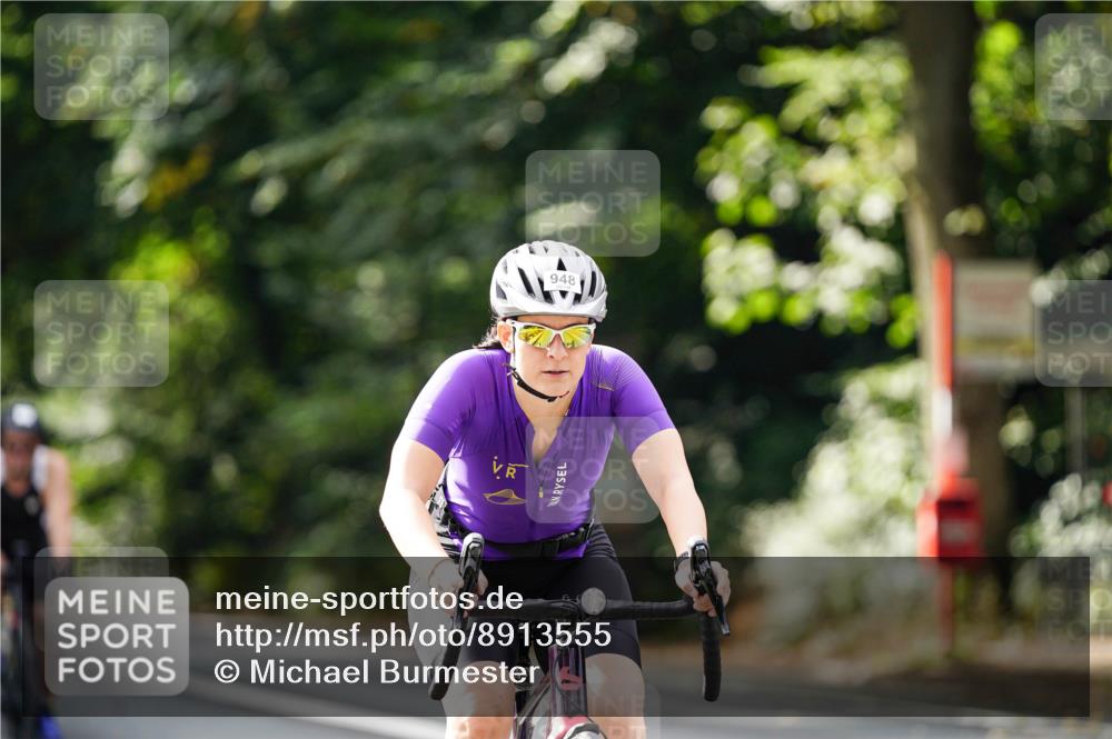 14.09.2025 - Stadtparktriathlon Michael Burmester http://msf.ph/oto/8913555 14.09.2025 12:01:30 Radfahren 948, 1046, 1126, 1157 meine-sportfotos.de