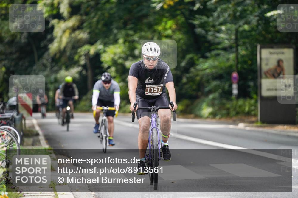 14.09.2025 - Stadtparktriathlon Michael Burmester http://msf.ph/oto/8913561 14.09.2025 12:01:36 Radfahren 948, 1085, 1087, 1117, 1126, 1157, 1158 meine-sportfotos.de