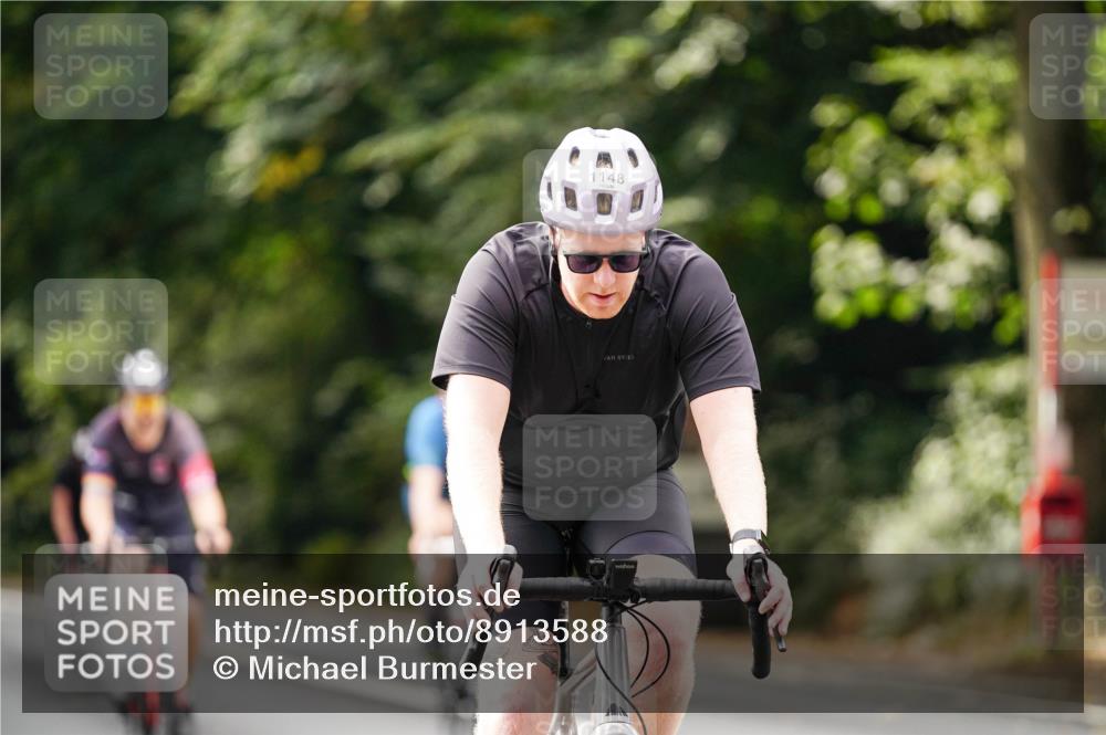 14.09.2025 - Stadtparktriathlon Michael Burmester http://msf.ph/oto/8913588 14.09.2025 12:02:05 Radfahren 1025, 1072, 1092, 1094, 1096, 1120, 1148, 1152, 1169, 1218 meine-sportfotos.de
