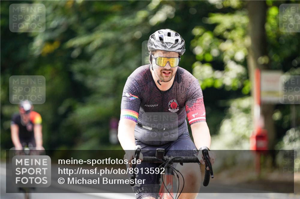 14.09.2025 - Stadtparktriathlon Michael Burmester http://msf.ph/oto/8913592 14.09.2025 12:02:06 Radfahren 1025, 1072, 1094, 1096, 1120, 1148, 1152, 1169, 1186, 1218 meine-sportfotos.de