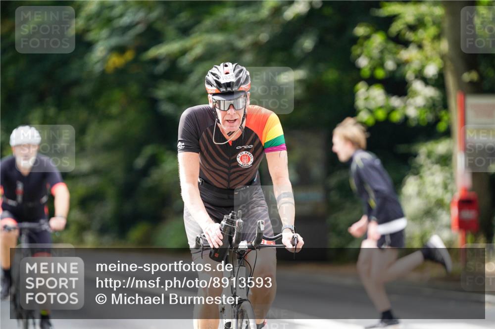 14.09.2025 - Stadtparktriathlon Michael Burmester http://msf.ph/oto/8913593 14.09.2025 12:02:08 Radfahren 1025, 1072, 1094, 1096, 1120, 1141, 1148, 1174, 1186, 1218 meine-sportfotos.de