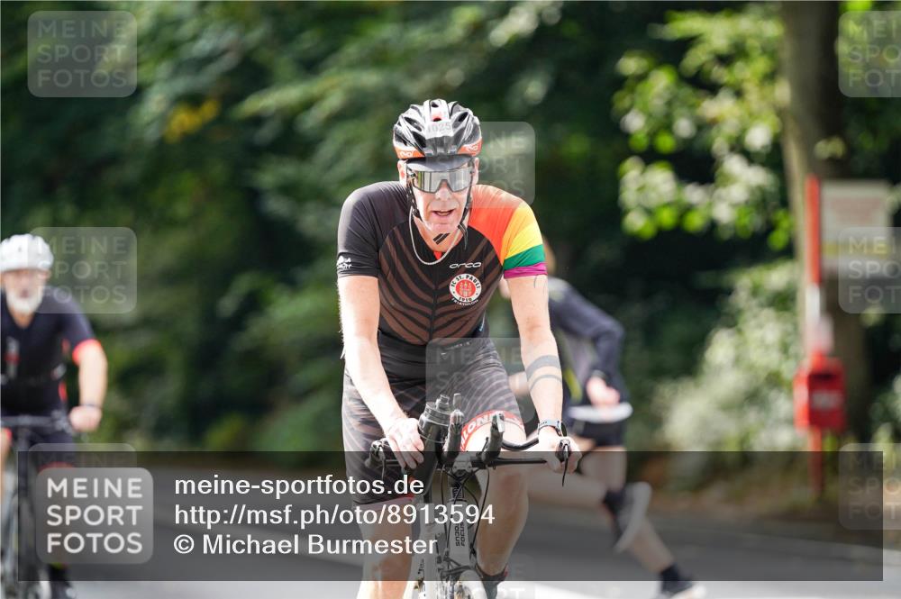 14.09.2025 - Stadtparktriathlon Michael Burmester http://msf.ph/oto/8913594 14.09.2025 12:02:08 Radfahren 1025, 1072, 1094, 1096, 1120, 1141, 1148, 1174, 1186, 1218 meine-sportfotos.de