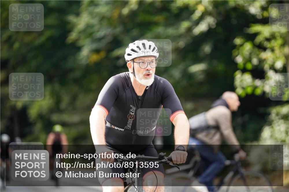 14.09.2025 - Stadtparktriathlon Michael Burmester http://msf.ph/oto/8913595 14.09.2025 12:02:10 Radfahren 1025, 1072, 1094, 1096, 1120, 1141, 1148, 1174, 1186 meine-sportfotos.de