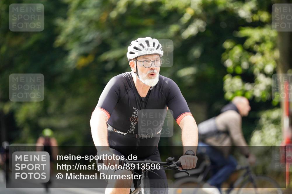14.09.2025 - Stadtparktriathlon Michael Burmester http://msf.ph/oto/8913596 14.09.2025 12:02:10 Radfahren 1025, 1072, 1094, 1096, 1120, 1141, 1148, 1174, 1186 meine-sportfotos.de