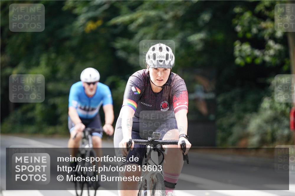 14.09.2025 - Stadtparktriathlon Michael Burmester http://msf.ph/oto/8913603 14.09.2025 12:02:18 Radfahren 1008, 1141, 1164, 1174, 1186, 1194 meine-sportfotos.de