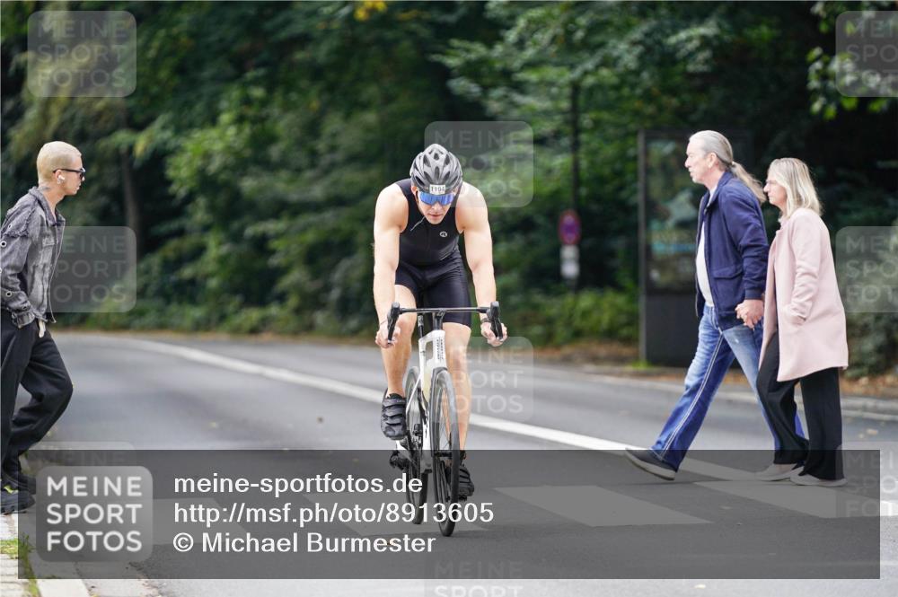 14.09.2025 - Stadtparktriathlon Michael Burmester http://msf.ph/oto/8913605 14.09.2025 12:02:23 Radfahren 1008, 1164, 1194 meine-sportfotos.de