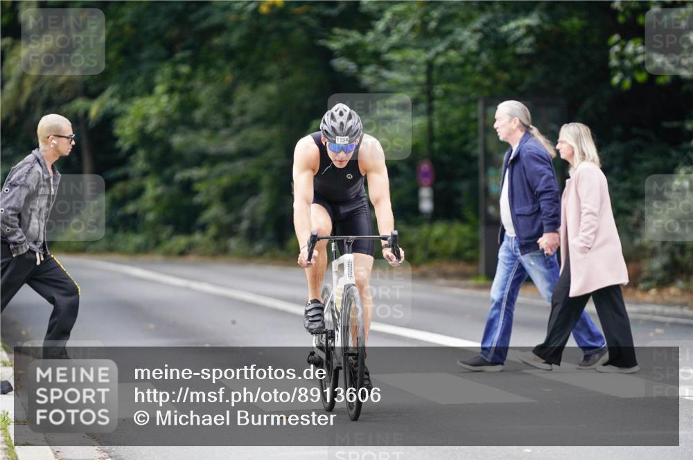 14.09.2025 - Stadtparktriathlon Michael Burmester http://msf.ph/oto/8913606 14.09.2025 12:02:23 Radfahren 1008, 1164, 1194 meine-sportfotos.de