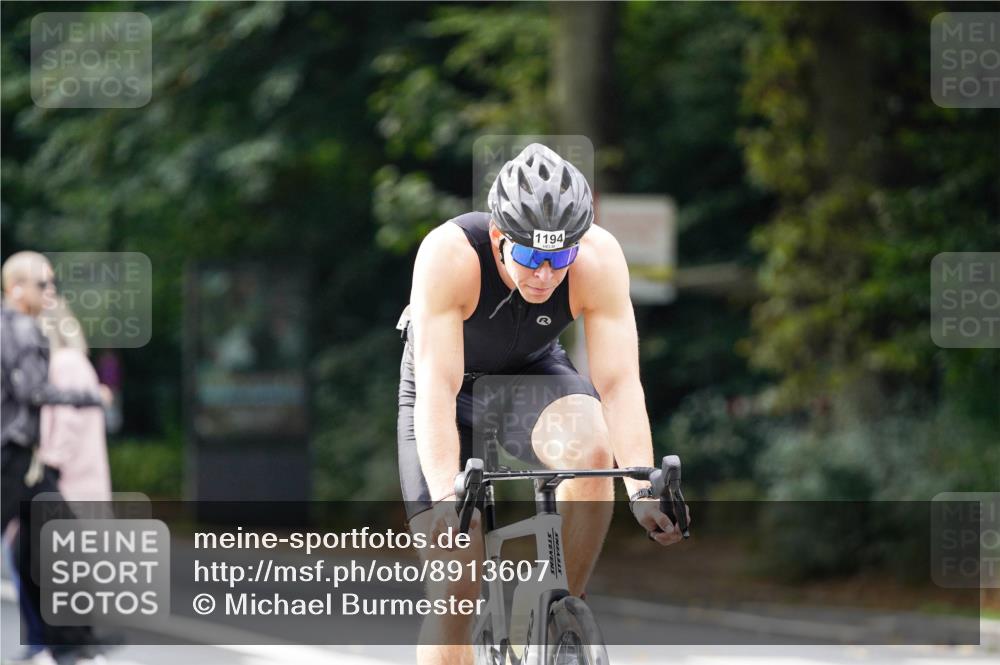 14.09.2025 - Stadtparktriathlon Michael Burmester http://msf.ph/oto/8913607 14.09.2025 12:02:24 Radfahren 1008, 1164, 1194 meine-sportfotos.de
