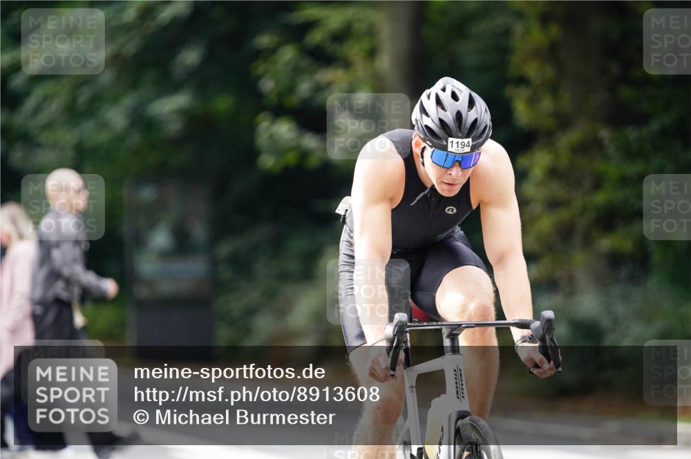 14.09.2025 - Stadtparktriathlon Michael Burmester http://msf.ph/oto/8913608 14.09.2025 12:02:24 Radfahren 1008, 1164, 1194 meine-sportfotos.de