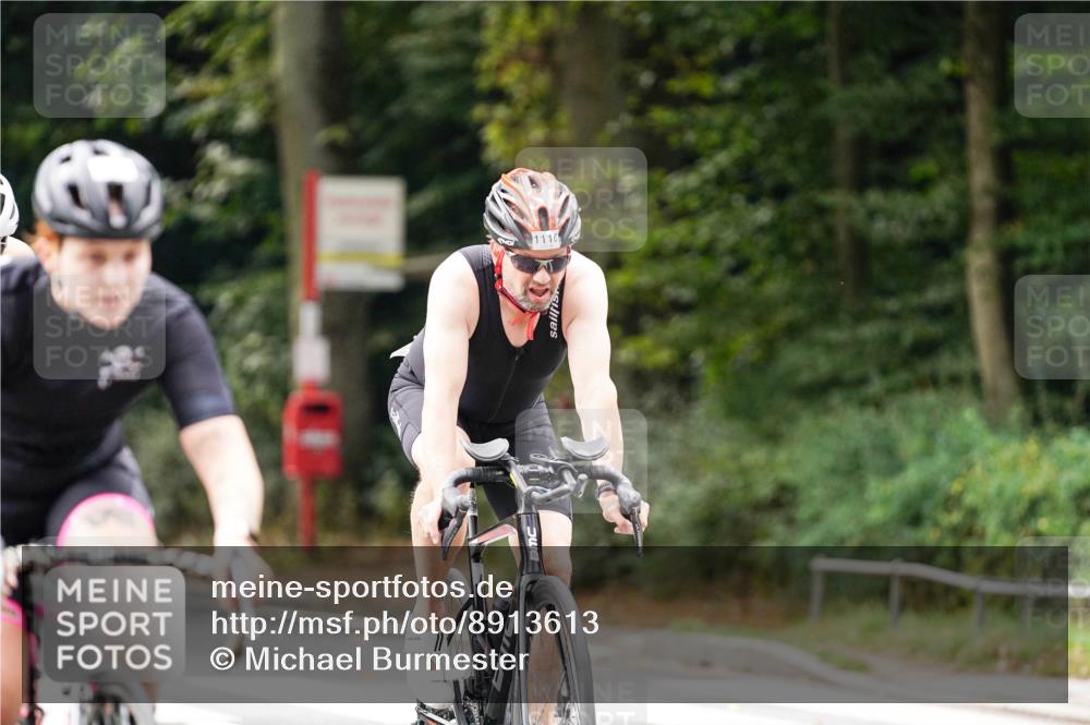 14.09.2025 - Stadtparktriathlon Michael Burmester http://msf.ph/oto/8913613 14.09.2025 12:02:37 Radfahren 931, 1065, 1073, 1076, 1095, 1110, 1113, 1116 meine-sportfotos.de