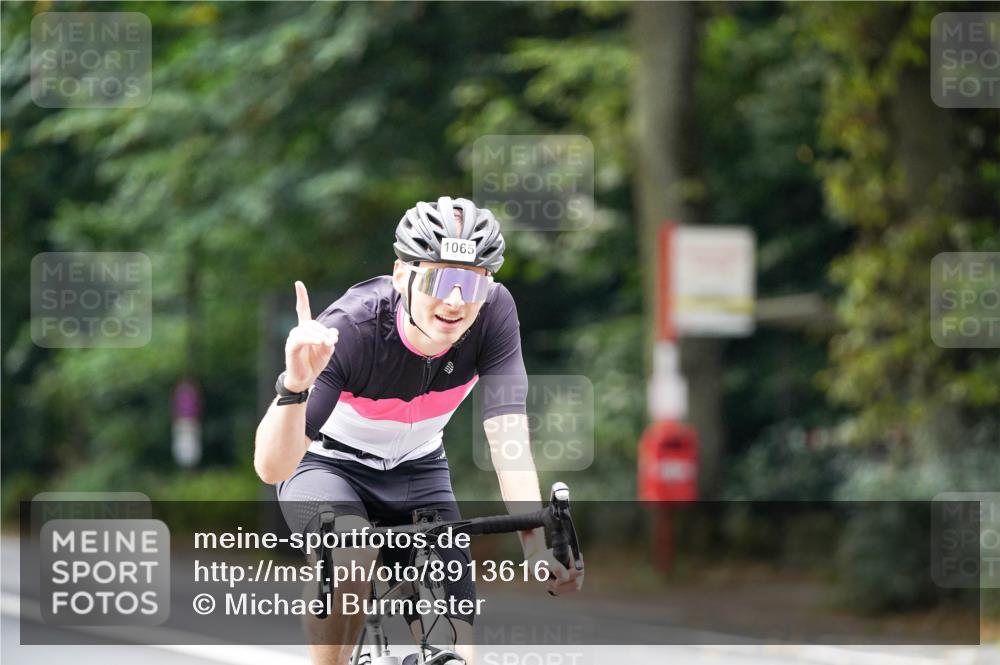14.09.2025 - Stadtparktriathlon Michael Burmester http://msf.ph/oto/8913616 14.09.2025 12:02:41 Radfahren 931, 1065, 1073, 1076, 1095, 1110, 1113, 1116, 1163 meine-sportfotos.de