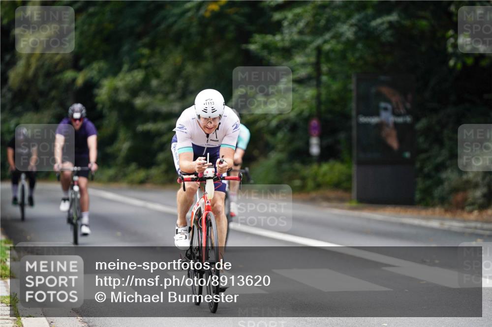 14.09.2025 - Stadtparktriathlon Michael Burmester http://msf.ph/oto/8913620 14.09.2025 12:02:43 Radfahren 931, 1055, 1065, 1076, 1095, 1110, 1113, 1116, 1163 meine-sportfotos.de