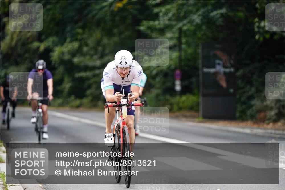 14.09.2025 - Stadtparktriathlon Michael Burmester http://msf.ph/oto/8913621 14.09.2025 12:02:44 Radfahren 931, 1055, 1065, 1076, 1095, 1110, 1113, 1116, 1163 meine-sportfotos.de