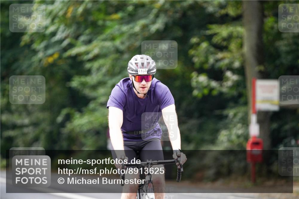 14.09.2025 - Stadtparktriathlon Michael Burmester http://msf.ph/oto/8913625 14.09.2025 12:02:46 Radfahren 1055, 1065, 1076, 1113, 1163 meine-sportfotos.de
