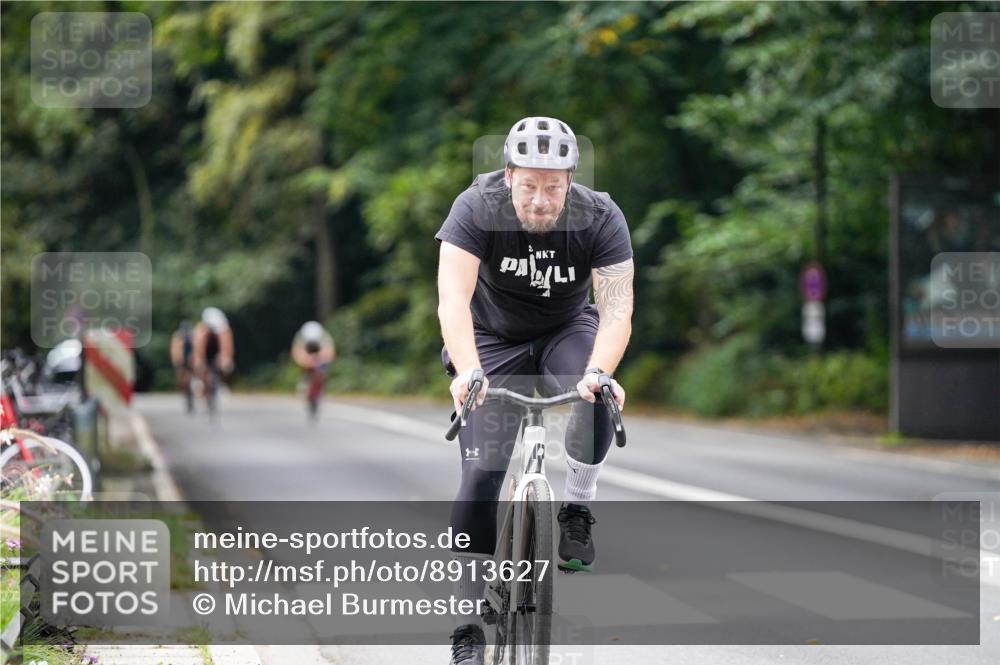14.09.2025 - Stadtparktriathlon Michael Burmester http://msf.ph/oto/8913627 14.09.2025 12:02:49 Radfahren 1055, 1076, 1082, 1113, 1163, 1173 meine-sportfotos.de