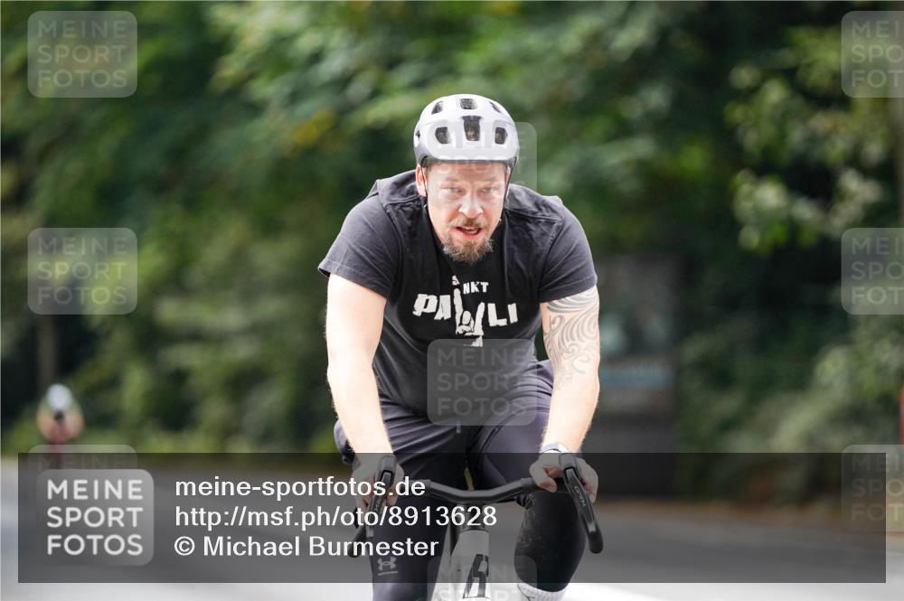 14.09.2025 - Stadtparktriathlon Michael Burmester http://msf.ph/oto/8913628 14.09.2025 12:02:50 Radfahren 1055, 1076, 1082, 1113, 1163, 1173 meine-sportfotos.de