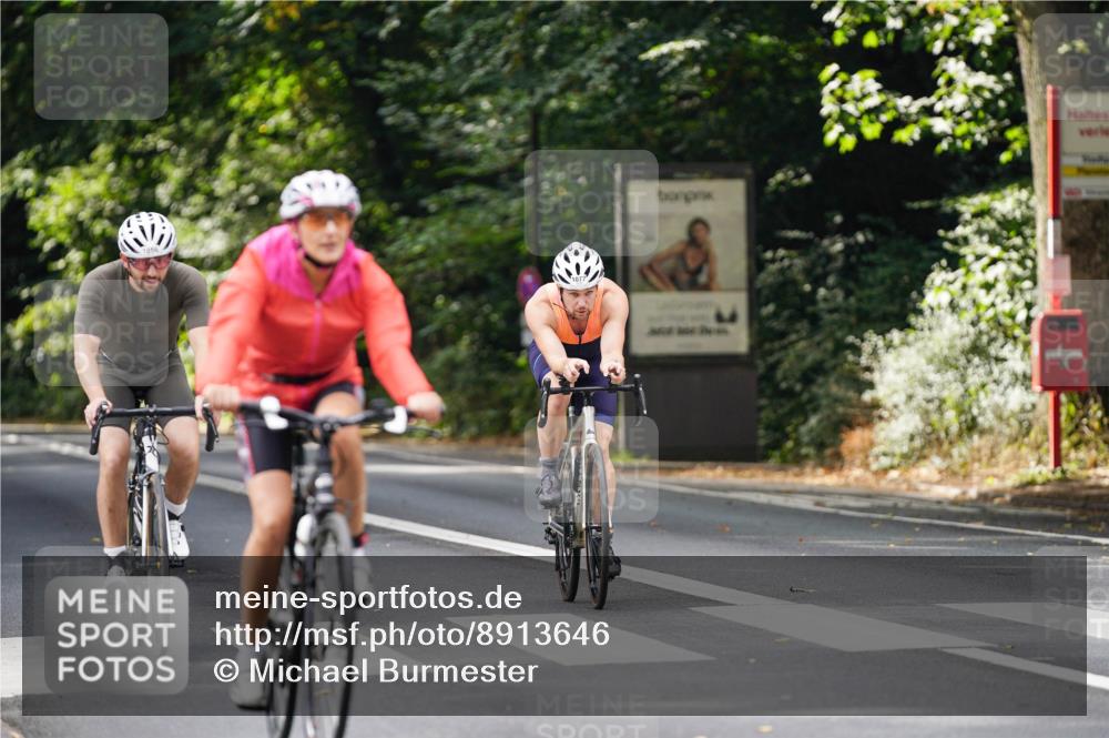 14.09.2025 - Stadtparktriathlon Michael Burmester http://msf.ph/oto/8913646 14.09.2025 12:03:29 Radfahren 997, 1023, 1056, 1077, 1091 meine-sportfotos.de