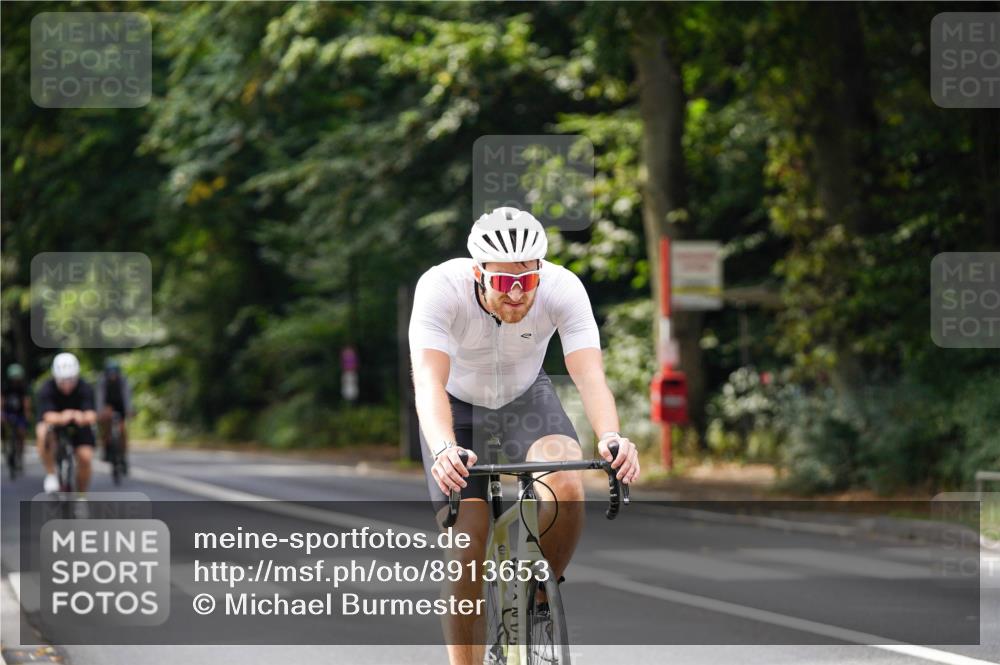 14.09.2025 - Stadtparktriathlon Michael Burmester http://msf.ph/oto/8913653 14.09.2025 12:03:37 Radfahren 1017, 1022, 1023, 1056, 1091, 1129, 1133, 1142, 1170, 1204 meine-sportfotos.de