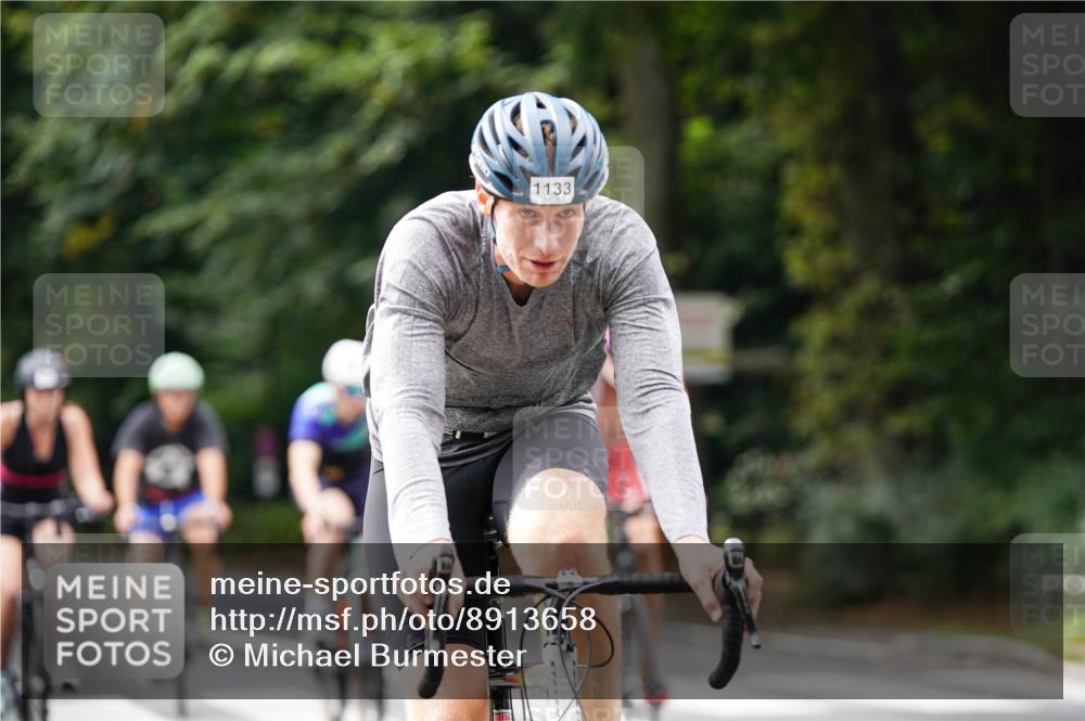 14.09.2025 - Stadtparktriathlon Michael Burmester http://msf.ph/oto/8913658 14.09.2025 12:03:42 Radfahren 1017, 1022, 1023, 1129, 1133, 1142, 1170, 1203, 1204, 1211 meine-sportfotos.de