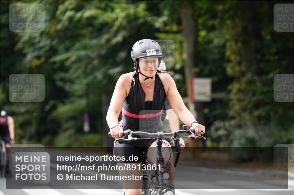 14.09.2025 - Stadtparktriathlon Michael Burmester http://msf.ph/oto/8913661 14.09.2025 12:03:43 Radfahren 1017, 1022, 1023, 1129, 1133, 1142, 1170, 1203, 1204, 1211 meine-sportfotos.de