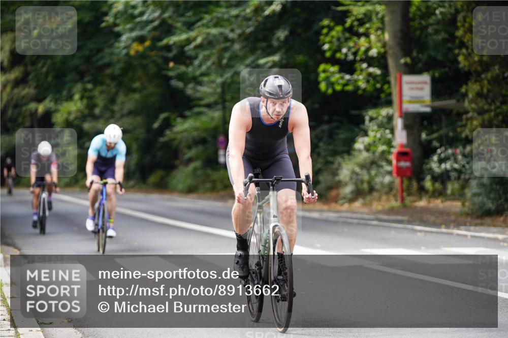 14.09.2025 - Stadtparktriathlon Michael Burmester http://msf.ph/oto/8913662 14.09.2025 12:03:45 Radfahren 1017, 1022, 1129, 1133, 1142, 1170, 1203, 1204, 1211 meine-sportfotos.de