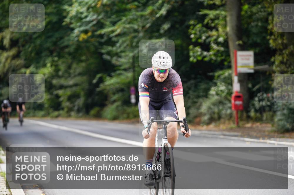 14.09.2025 - Stadtparktriathlon Michael Burmester http://msf.ph/oto/8913666 14.09.2025 12:03:48 Radfahren 1017, 1129, 1142, 1144, 1170, 1203, 1204, 1205, 1211 meine-sportfotos.de