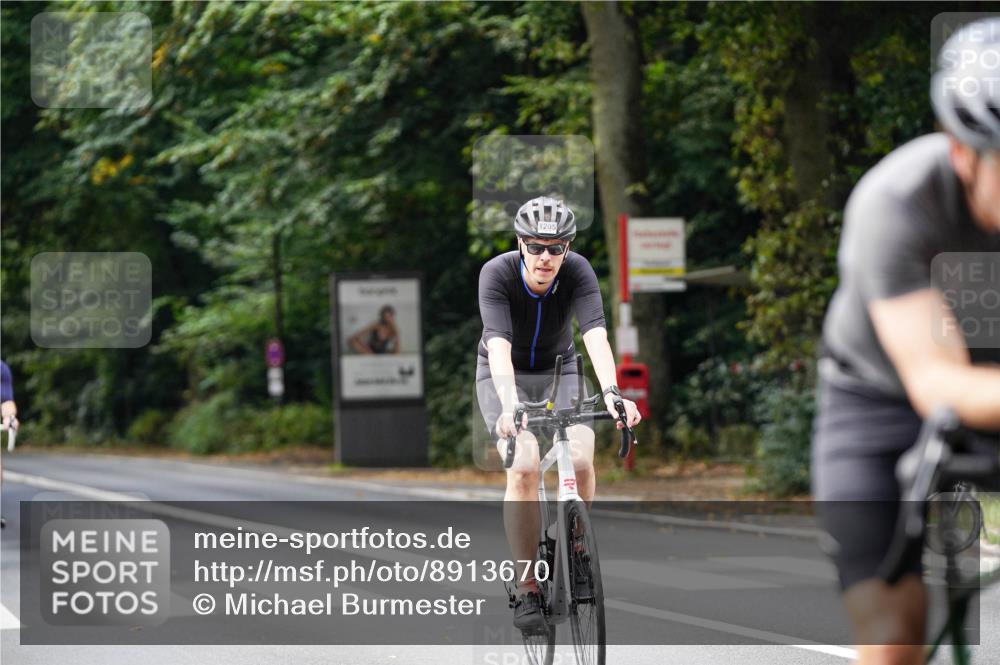 14.09.2025 - Stadtparktriathlon Michael Burmester http://msf.ph/oto/8913670 14.09.2025 12:03:55 Radfahren 1089, 1144, 1205 meine-sportfotos.de