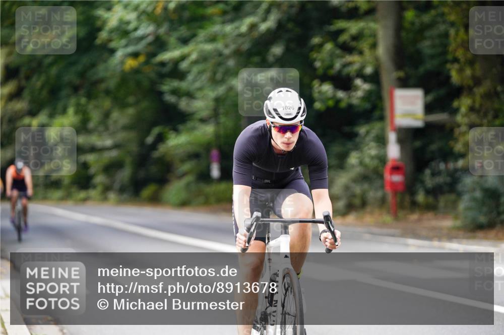 14.09.2025 - Stadtparktriathlon Michael Burmester http://msf.ph/oto/8913678 14.09.2025 12:04:08 Radfahren 1026, 1071, 1217 meine-sportfotos.de