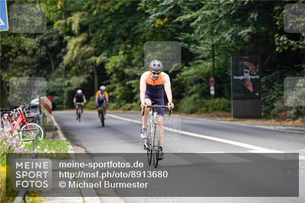 14.09.2025 - Stadtparktriathlon Michael Burmester http://msf.ph/oto/8913680 14.09.2025 12:04:11 Radfahren 1026, 1071, 1197, 1217 meine-sportfotos.de