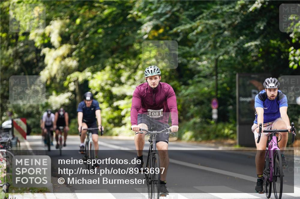14.09.2025 - Stadtparktriathlon Michael Burmester http://msf.ph/oto/8913697 14.09.2025 12:04:35 Radfahren 1027, 1050, 1053, 1081, 1123, 1145, 1146, 1183, 1214 meine-sportfotos.de