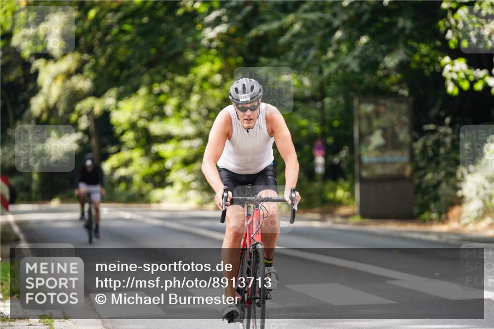 14.09.2025 - Stadtparktriathlon Michael Burmester http://msf.ph/oto/8913713 14.09.2025 12:04:58 Radfahren 1075, 1103, 1134, 1147 meine-sportfotos.de