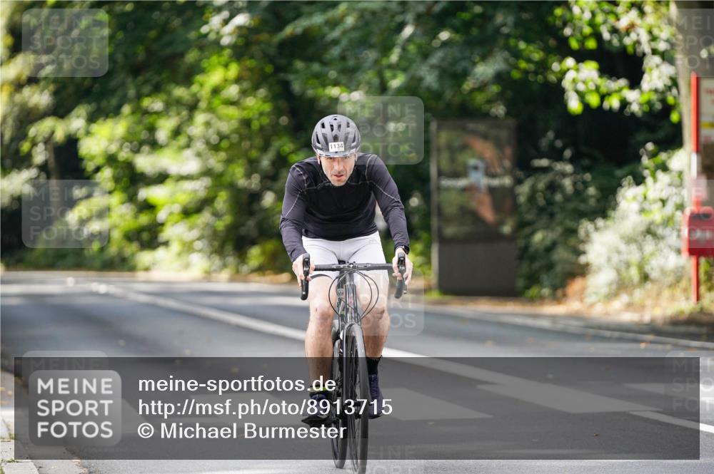 14.09.2025 - Stadtparktriathlon Michael Burmester http://msf.ph/oto/8913715 14.09.2025 12:05:02 Radfahren 1134, 1147 meine-sportfotos.de