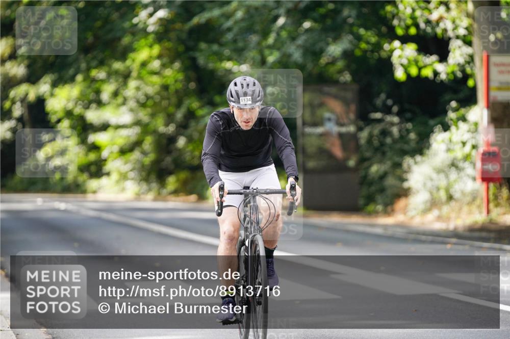 14.09.2025 - Stadtparktriathlon Michael Burmester http://msf.ph/oto/8913716 14.09.2025 12:05:02 Radfahren 1134, 1147 meine-sportfotos.de