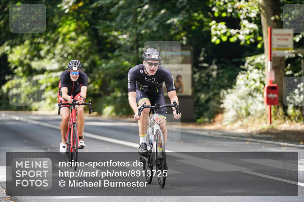 14.09.2025 - Stadtparktriathlon Michael Burmester http://msf.ph/oto/8913725 14.09.2025 12:05:21 Radfahren 1040, 1061, 1083, 1112, 1143, 1155, 1160 meine-sportfotos.de