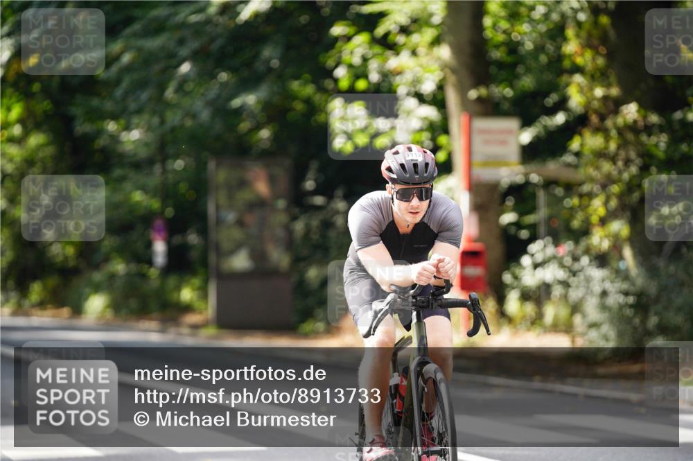 14.09.2025 - Stadtparktriathlon Michael Burmester http://msf.ph/oto/8913733 14.09.2025 12:05:28 Radfahren 1061, 1083, 1088, 1102, 1112, 1155, 1219 meine-sportfotos.de