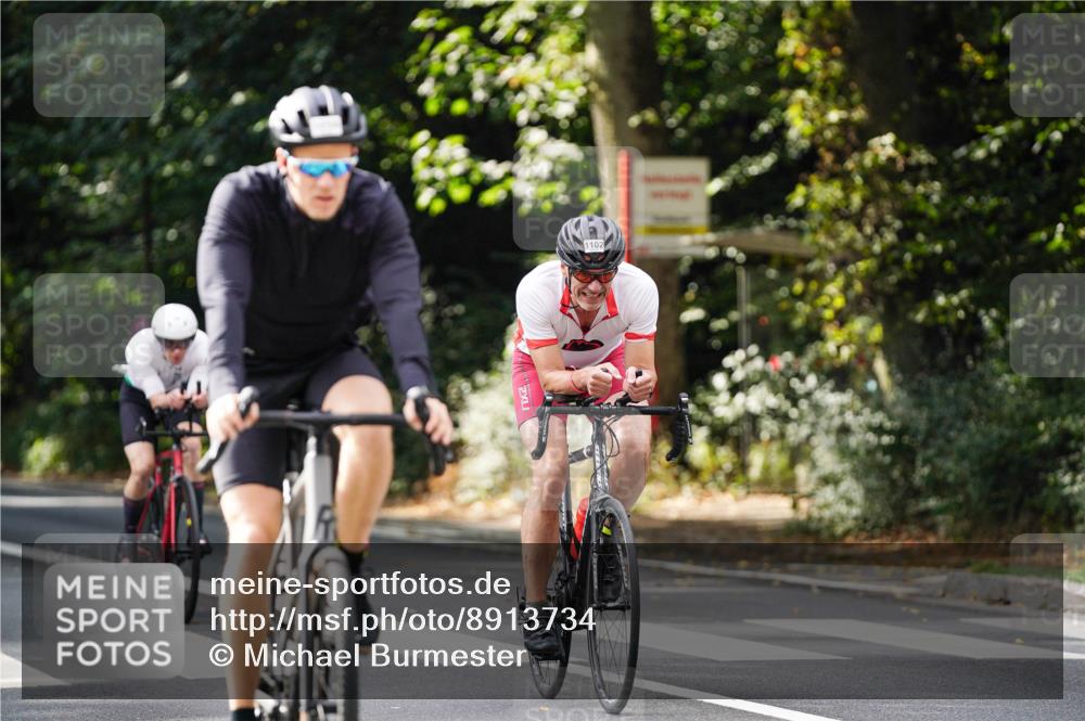 14.09.2025 - Stadtparktriathlon Michael Burmester http://msf.ph/oto/8913734 14.09.2025 12:05:32 Radfahren 1061, 1088, 1101, 1102, 1112, 1219 meine-sportfotos.de