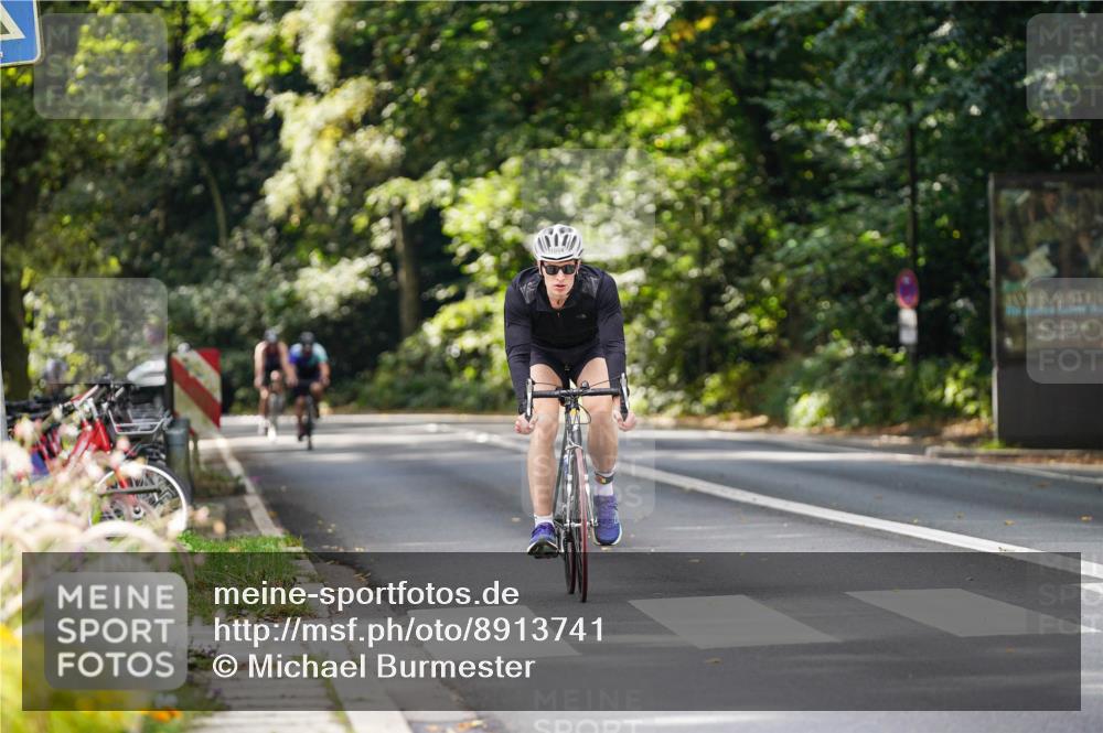 14.09.2025 - Stadtparktriathlon Michael Burmester http://msf.ph/oto/8913741 14.09.2025 12:05:39 Radfahren 1084, 1088, 1101, 1102, 1128, 1219 meine-sportfotos.de