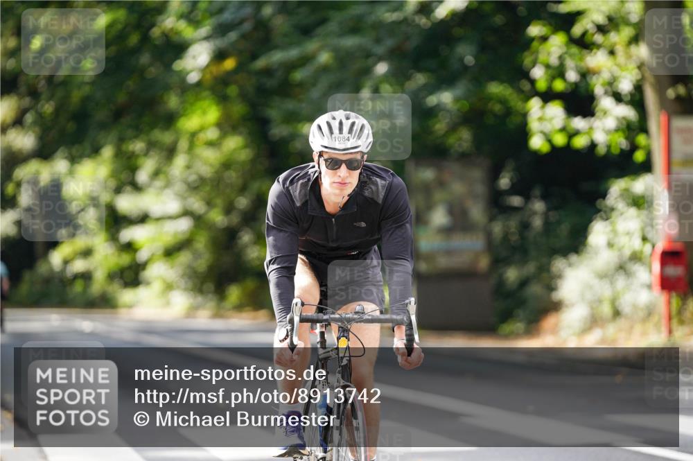 14.09.2025 - Stadtparktriathlon Michael Burmester http://msf.ph/oto/8913742 14.09.2025 12:05:40 Radfahren 1084, 1101, 1128, 1219 meine-sportfotos.de