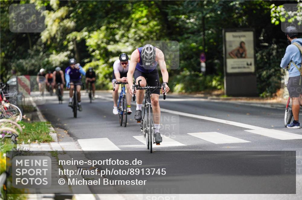 14.09.2025 - Stadtparktriathlon Michael Burmester http://msf.ph/oto/8913745 14.09.2025 12:05:48 Radfahren 1097, 1124, 1125, 1128, 1151, 1171, 1178 meine-sportfotos.de