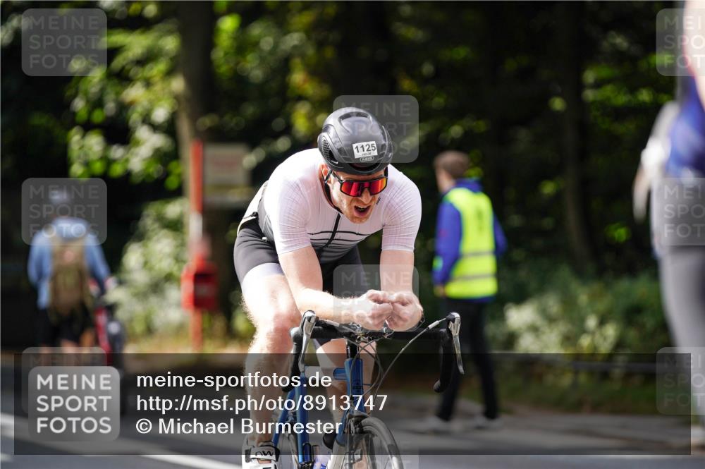 14.09.2025 - Stadtparktriathlon Michael Burmester http://msf.ph/oto/8913747 14.09.2025 12:05:50 Radfahren 1097, 1124, 1125, 1128, 1151, 1171, 1178, 1199 meine-sportfotos.de