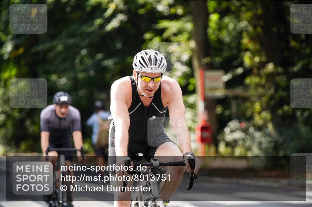 14.09.2025 - Stadtparktriathlon Michael Burmester http://msf.ph/oto/8913751 14.09.2025 12:05:54 Radfahren 1078, 1097, 1124, 1125, 1151, 1171, 1178, 1199, 1213 meine-sportfotos.de