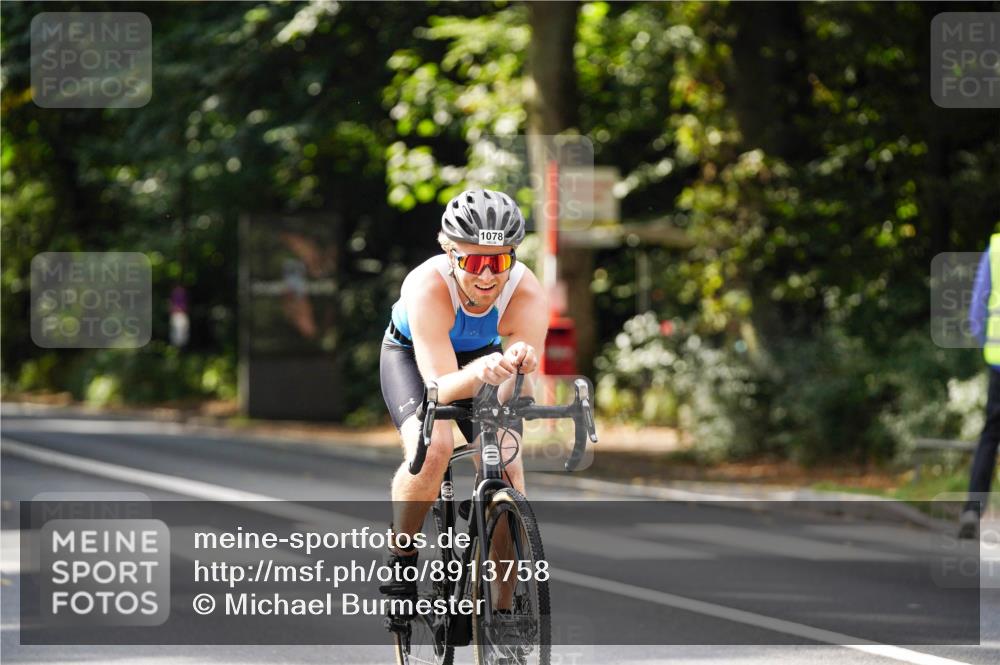 14.09.2025 - Stadtparktriathlon Michael Burmester http://msf.ph/oto/8913758 14.09.2025 12:06:00 Radfahren 1078, 1097, 1171, 1199, 1213 meine-sportfotos.de