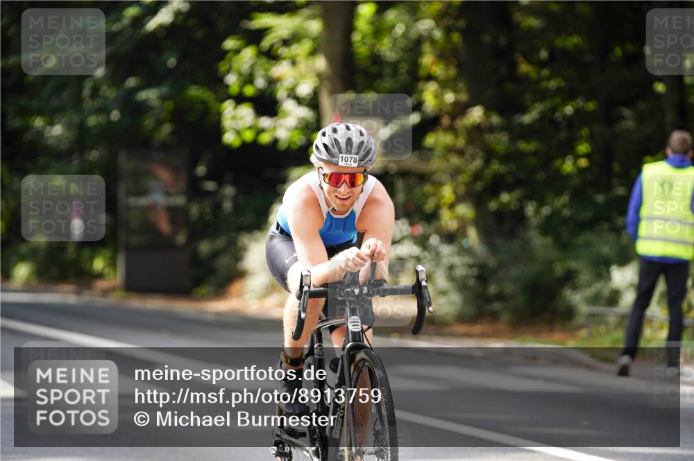 14.09.2025 - Stadtparktriathlon Michael Burmester http://msf.ph/oto/8913759 14.09.2025 12:06:00 Radfahren 1078, 1097, 1171, 1199, 1213 meine-sportfotos.de