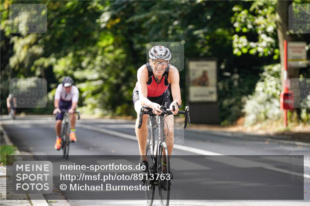 14.09.2025 - Stadtparktriathlon Michael Burmester http://msf.ph/oto/8913763 14.09.2025 12:06:13 Radfahren 1059, 1137, 1180 meine-sportfotos.de