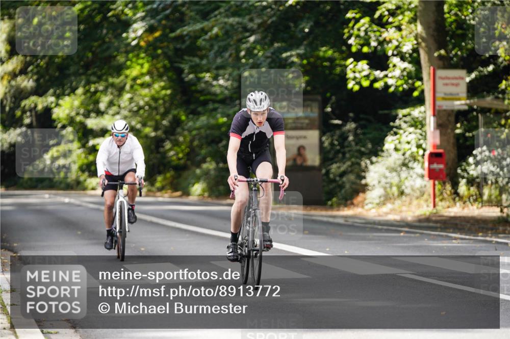 14.09.2025 - Stadtparktriathlon Michael Burmester http://msf.ph/oto/8913772 14.09.2025 12:06:38 Radfahren 1051, 1175 meine-sportfotos.de