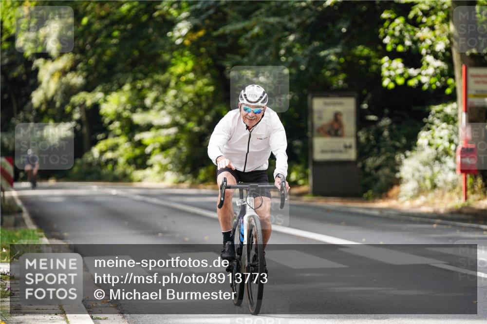 14.09.2025 - Stadtparktriathlon Michael Burmester http://msf.ph/oto/8913773 14.09.2025 12:06:40 Radfahren 1051, 1175 meine-sportfotos.de